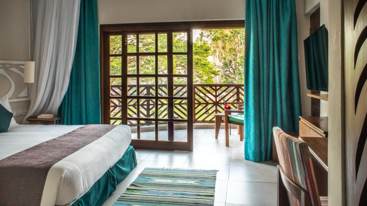 Neptune Village Beach Resort & Spa Galu Eksteriør billede