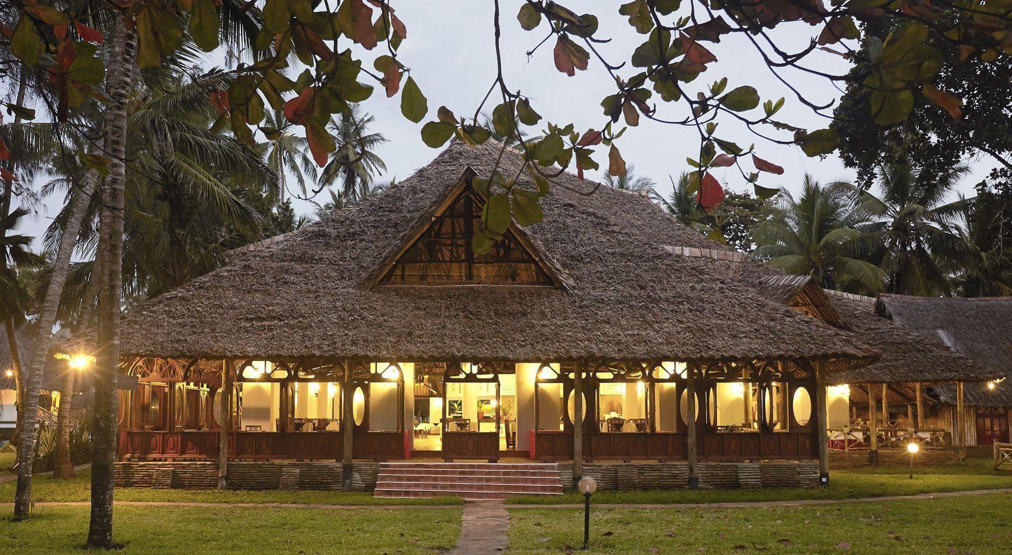 Neptune Village Beach Resort & Spa Galu Eksteriør billede