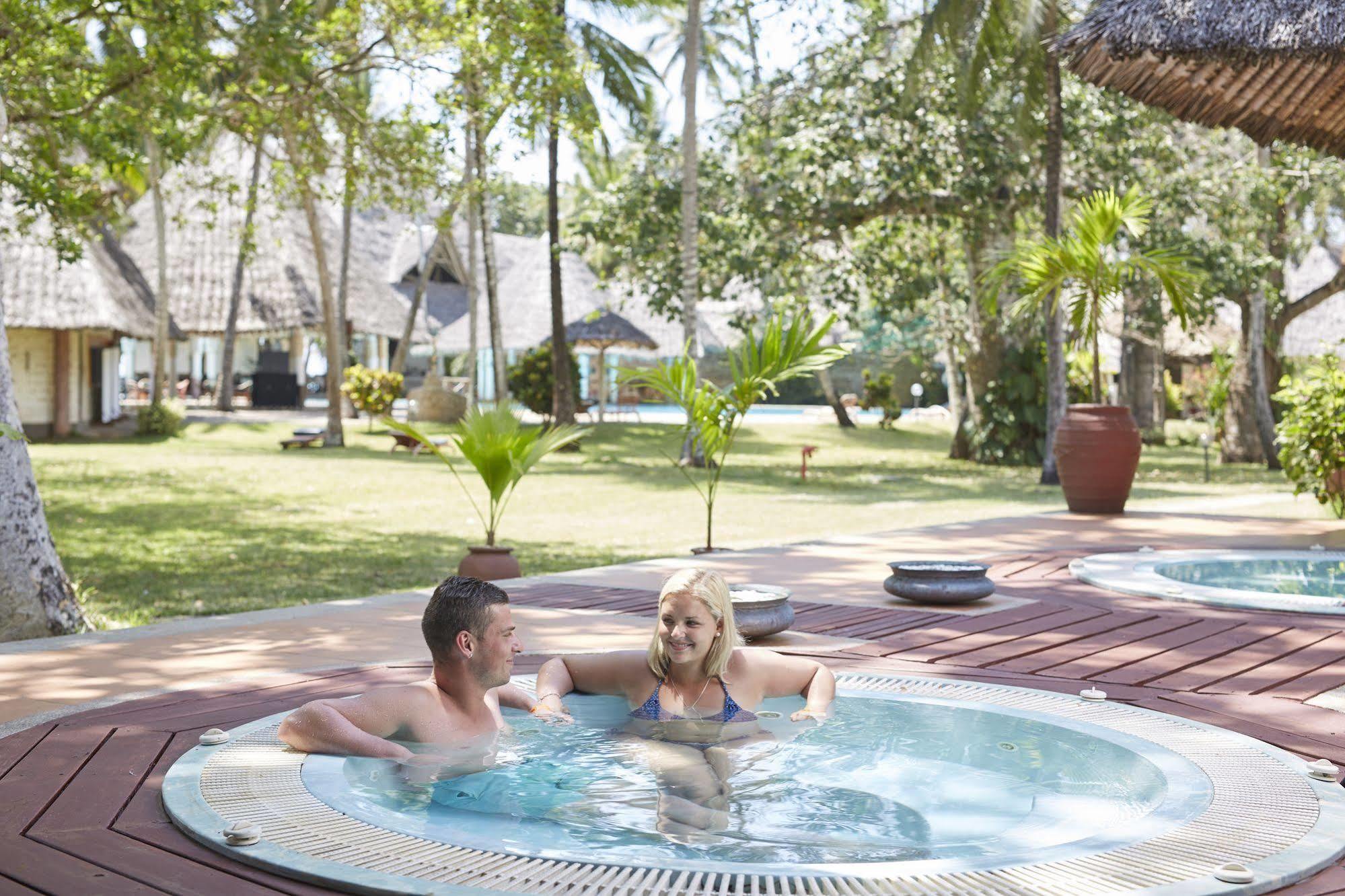 Neptune Village Beach Resort & Spa Galu Eksteriør billede