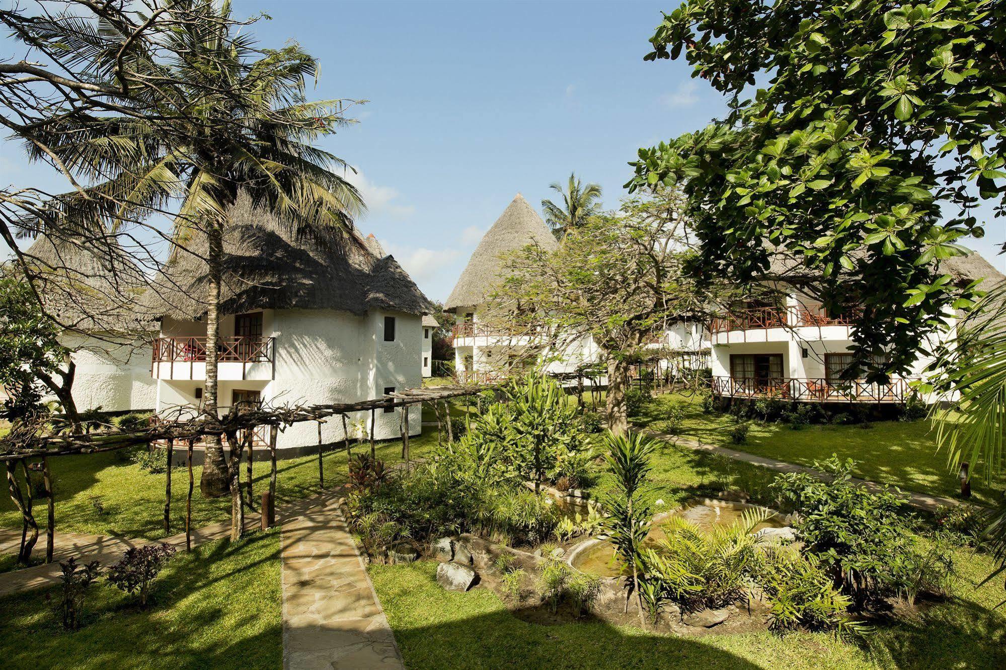Neptune Village Beach Resort & Spa Galu Eksteriør billede