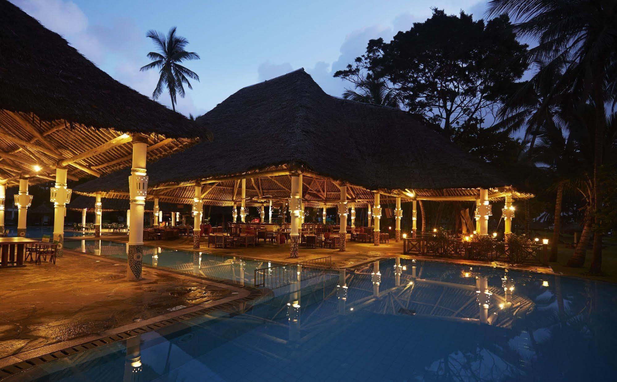 Neptune Village Beach Resort & Spa Galu Eksteriør billede