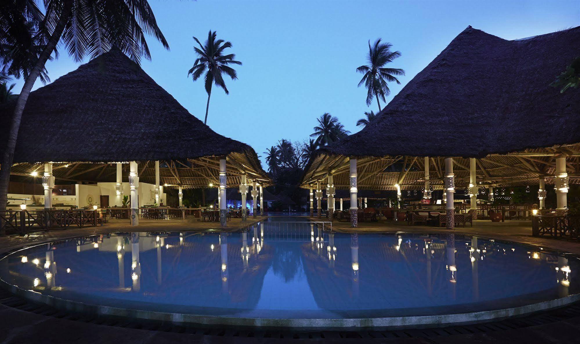 Neptune Village Beach Resort & Spa Galu Eksteriør billede